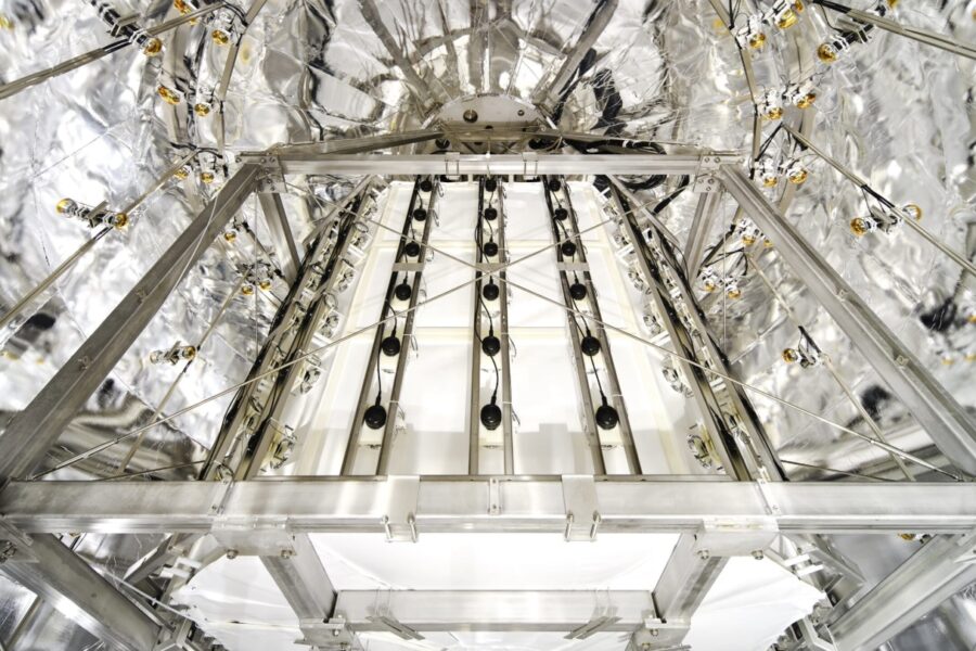 Dark matter experiments get a first peek at the ‘neutrino fog’ 